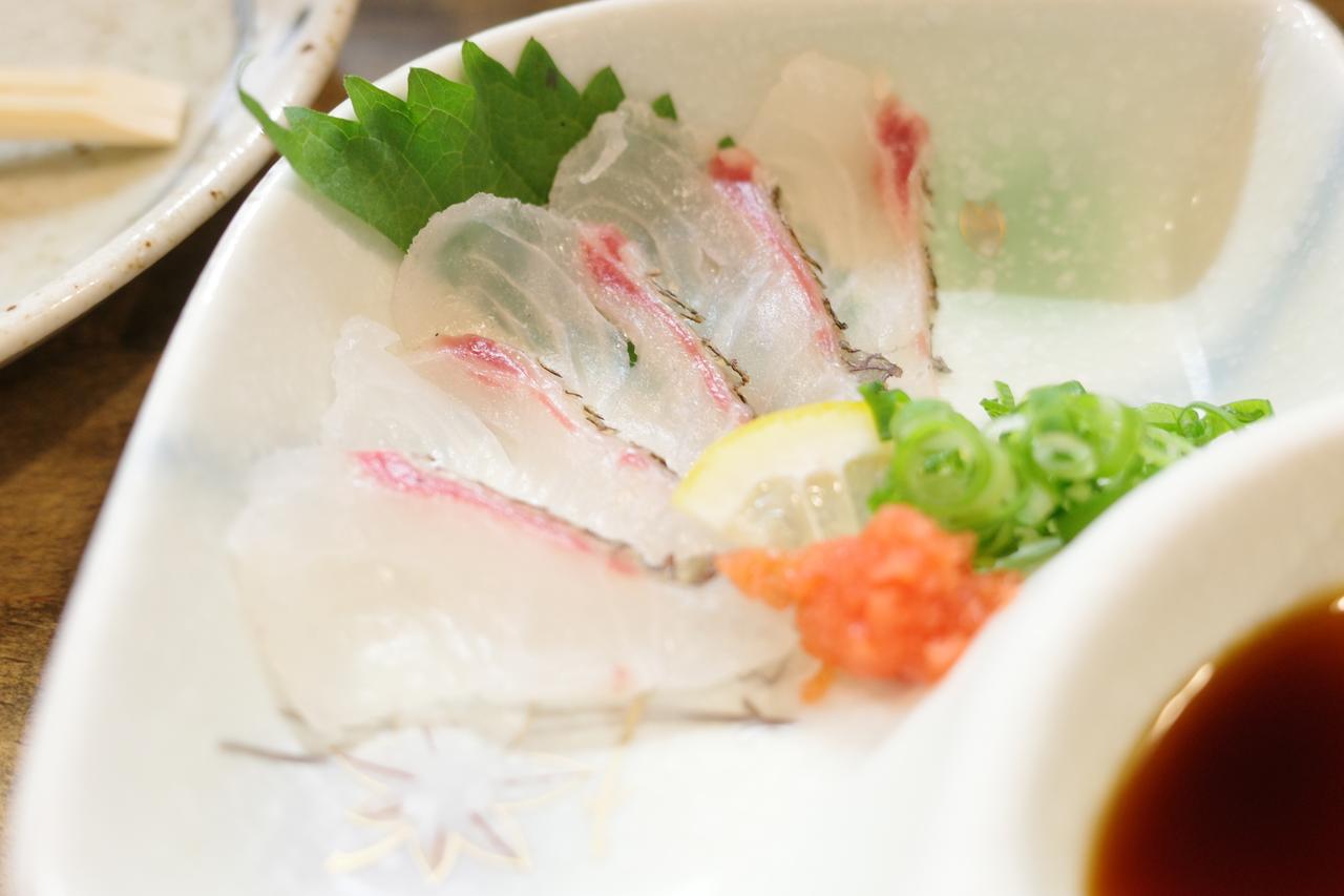 画像2: 卓上七輪で伊予赤健美鶏と新鮮魚介を贅沢に焼く「七厘や 笑」
