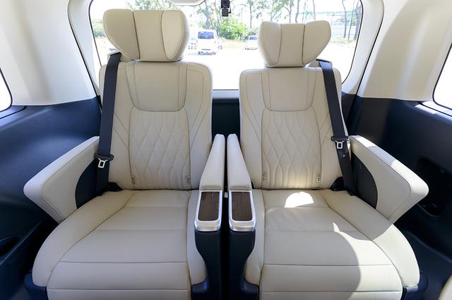 画像9: 今井優杏のRADIO TEST DRIVE/フルサイズ高級ワゴン「グランエース」試乗インプレッション 前編