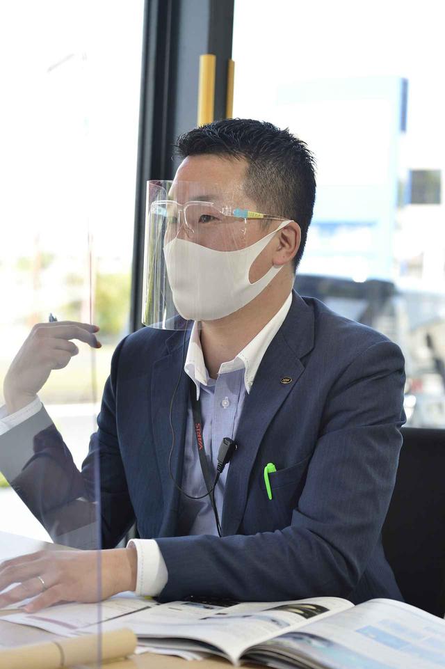 画像: 今までのトヨタ車にはない見た目になっているのがヤリスクロスですと上田さん。