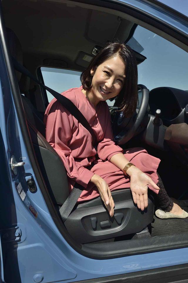 画像: こちらが電動シートの操作系になります。高級車クラスと同様の機能でシートポジションもスムーズに決まります。