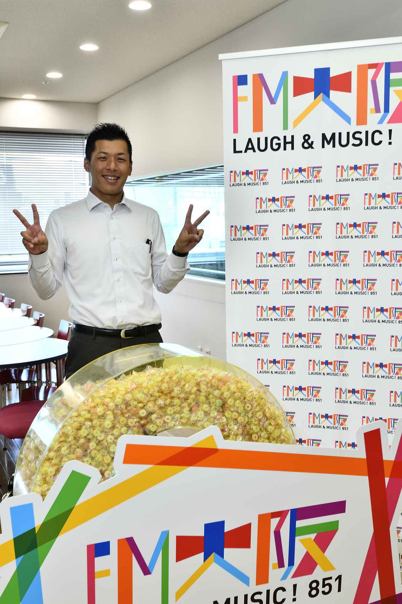 画像: ご趣味はスポーツ観戦の原田さん。キックベース大会では泉大津店は準優勝！