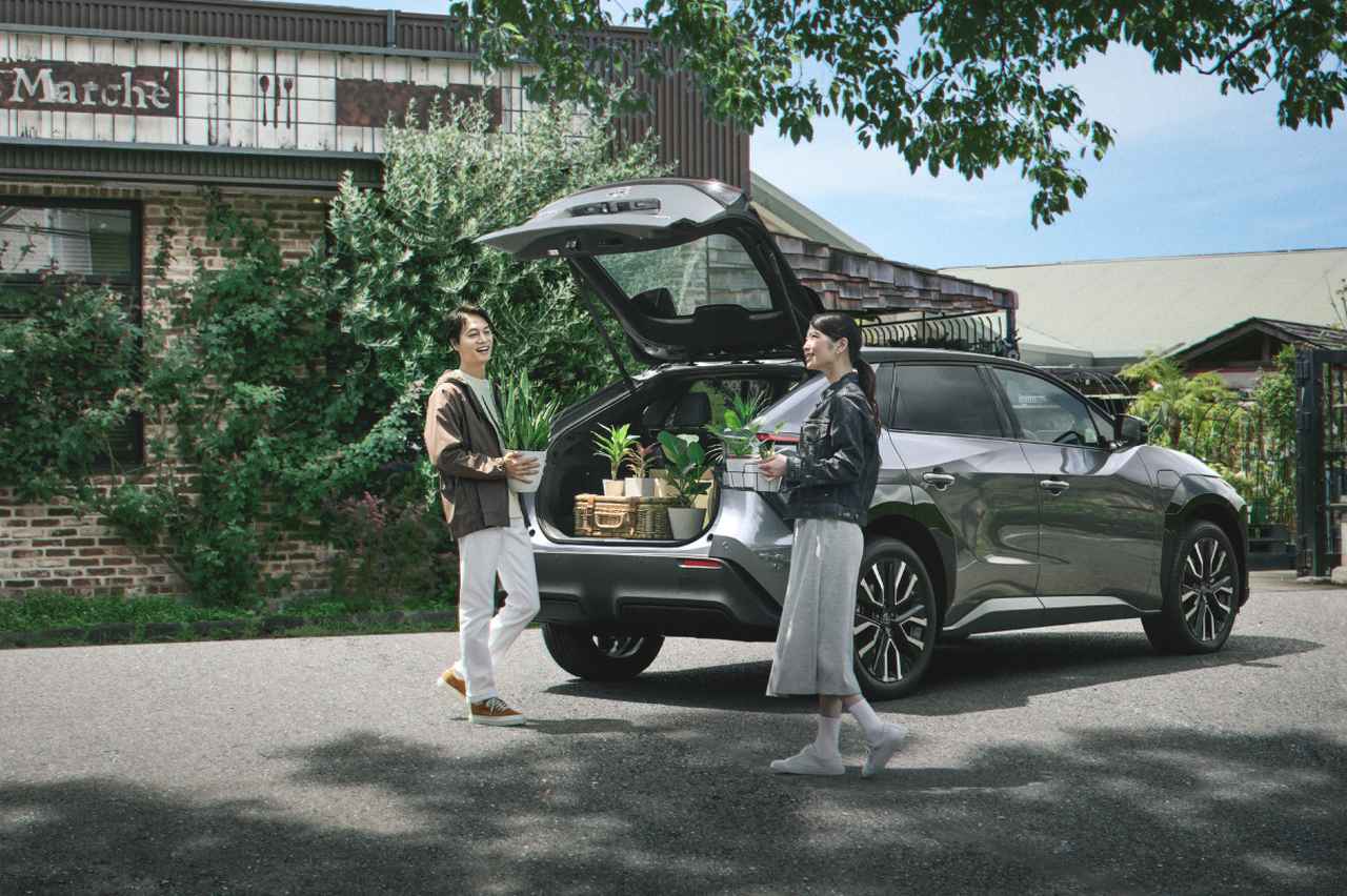 画像: bZ4X | トヨタカローラ南海