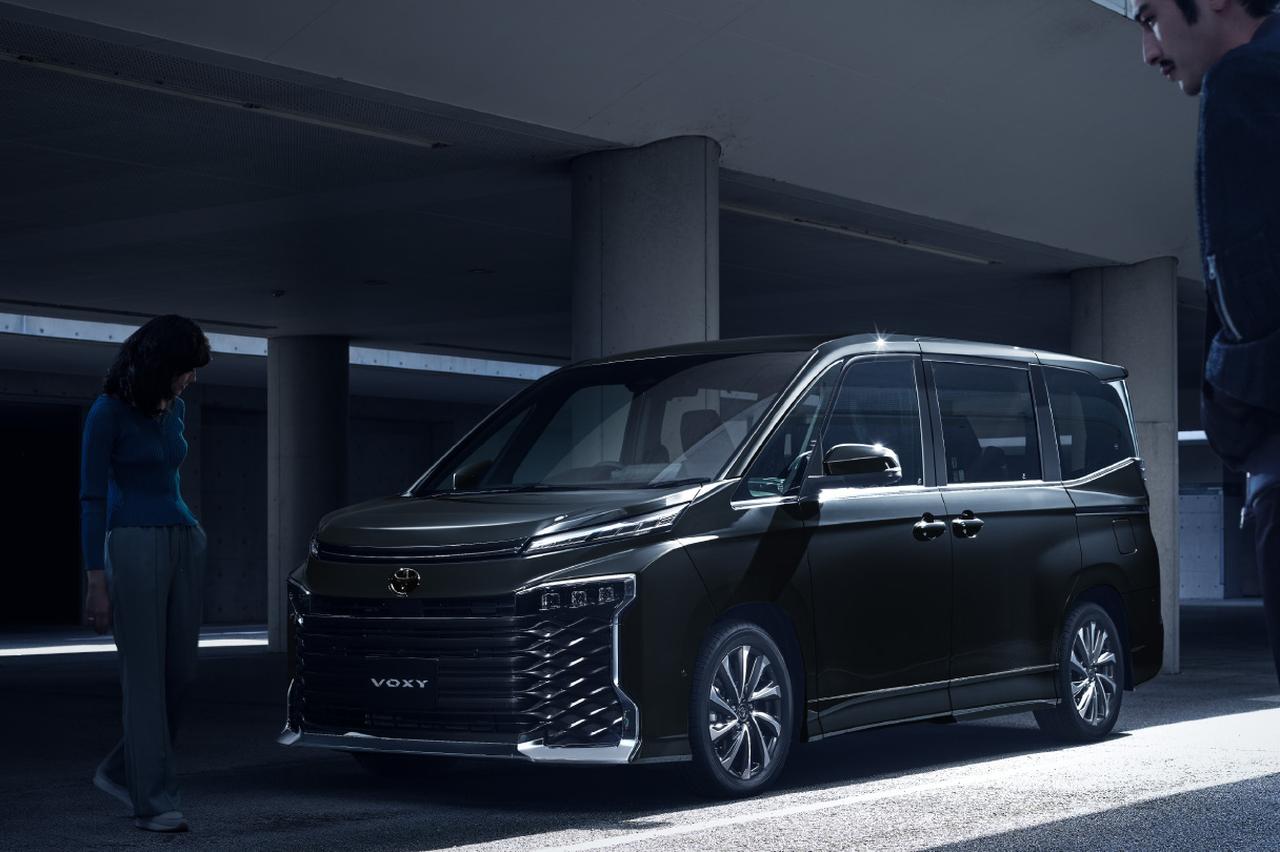 画像: ヴォクシー | トヨタカローラ南海