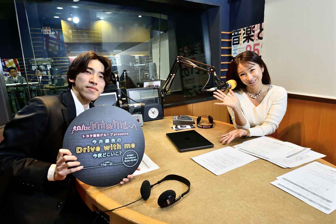 画像: 大学生時代から車とサーキット走行にハマっていたという筋金入りの車好き!葉山さんです。