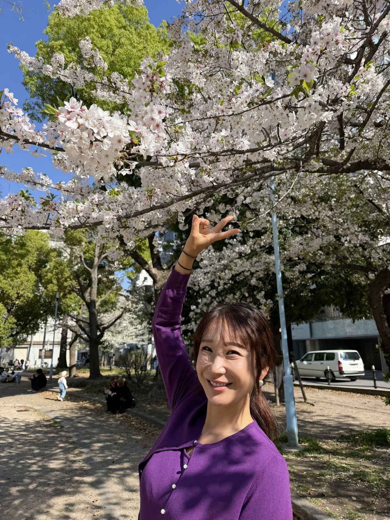 画像: お天気が良かったので今井さんとFM大阪近所の公園まで桜を見に行きましたよ♪