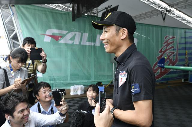 画像: プレス対応も素晴らしい室屋選手。