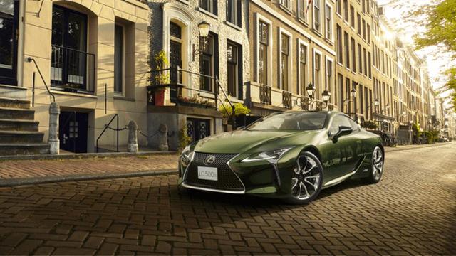 画像1: LEXUS LC/IS2台の特別仕様車