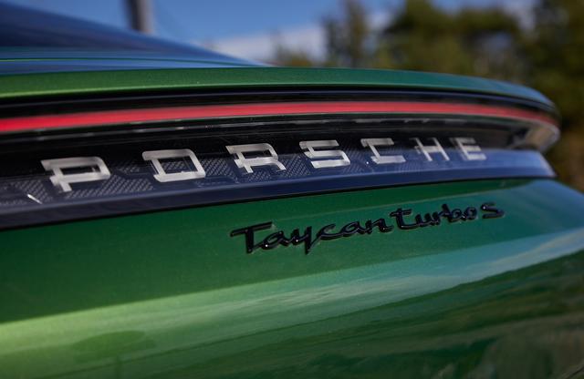 画像: ポルシェ初の電気自動車(BEV)であるタイカンの国際試乗会へ