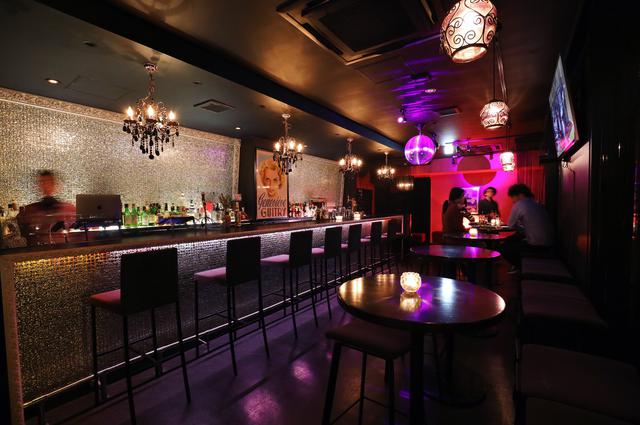 画像1: 海外のラウンジを思わせる Soul Bar&Lounge The Beach(ソウルバー&ラウンジ ザ ビーチ)