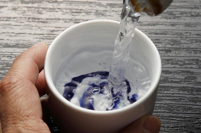 画像: テイスティングで自分好みの日本酒を探してみる