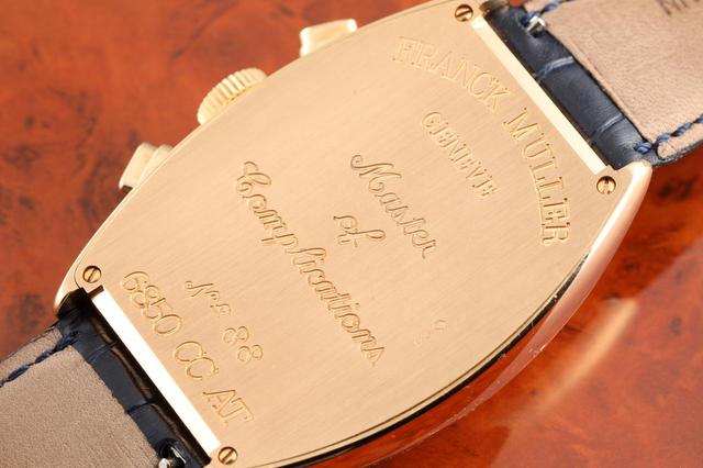画像: 裏蓋には時計技師フランク ミュラーの、そしてブランドの理念を表す『Master of Complications』の文字が刻まれている