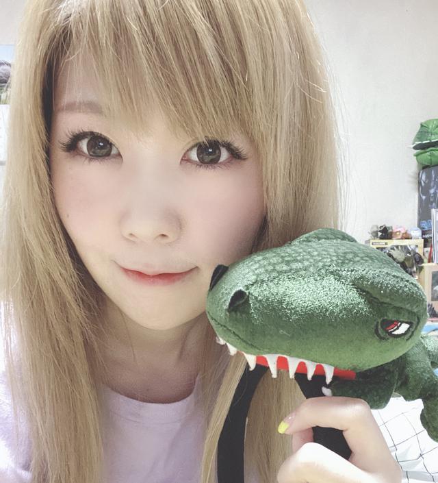 画像: 生田晴香(3/27生まれ)とガブくん(5/5生まれ)