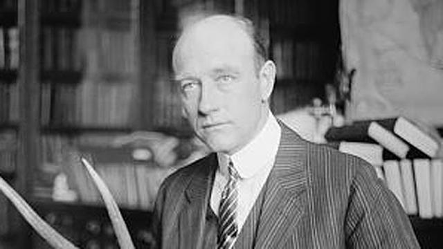 画像: ロイ・チャップマン・アンドリュース - Wikipediaより lh3.googleusercontent.com