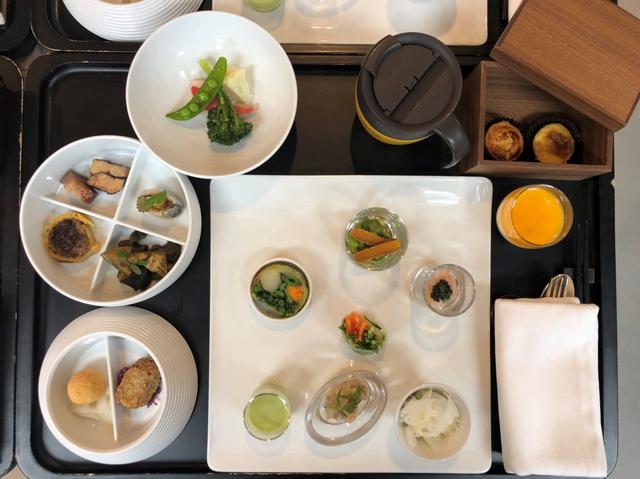 画像2: シェフ特製料理とワインで乾杯