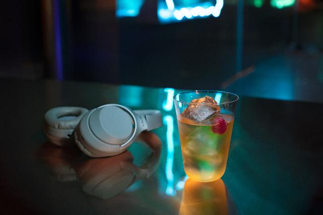 画像: 「飲まなくても酔える」体験型メニューも