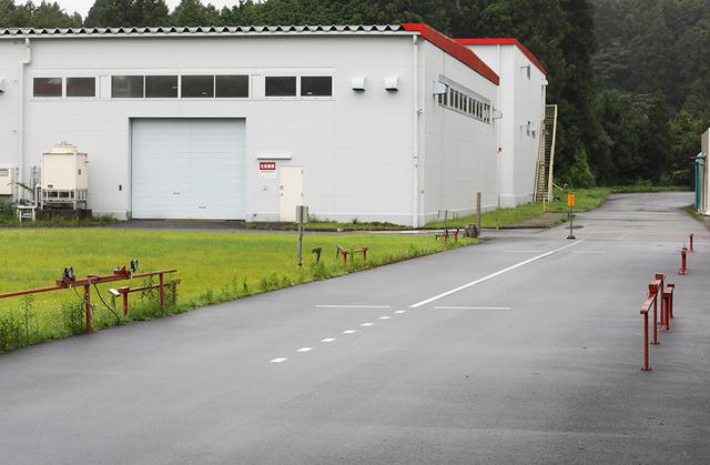 画像: FUJITSUBO裾野総合工場の敷地内に設けられた走行騒音試験路