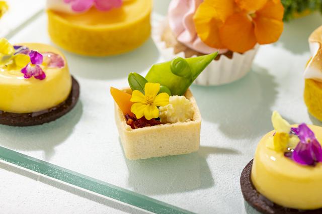画像: フムスと彩り野菜のタルト