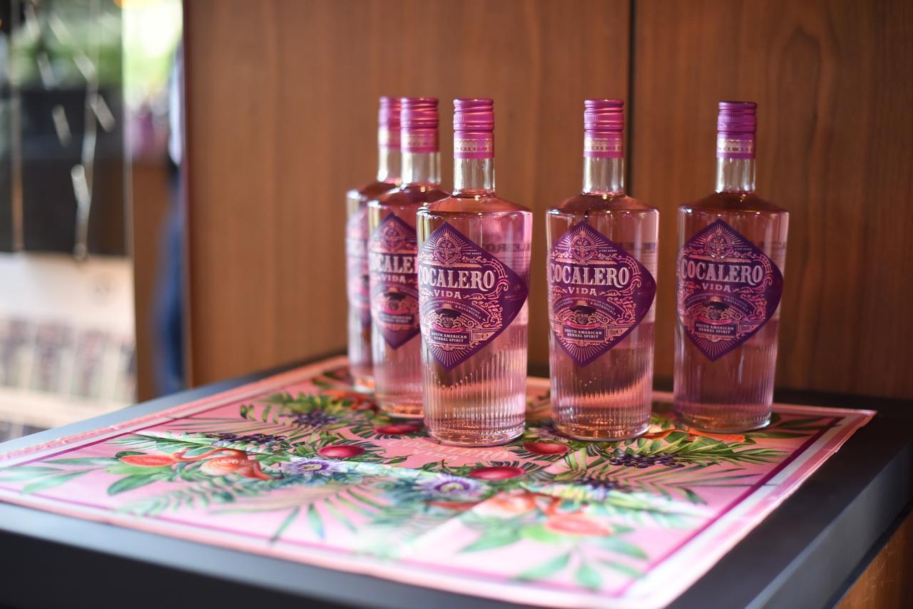 処分 新品 コカボムタワー コカレロ ショット コカレロタワー ホルダー クラブ Amazon | コカレロタワー COCALERO TOWER コカレロ コカボム リモコン