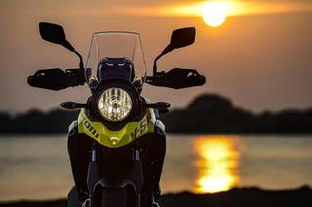 スズキ Vストローム250 Abs2 オートバイの格好良いとは何か 撮影17年 カメラマン 柴田直行 俺の写真で振り返る平成の名車 第9回 株式会社モーターマガジン社