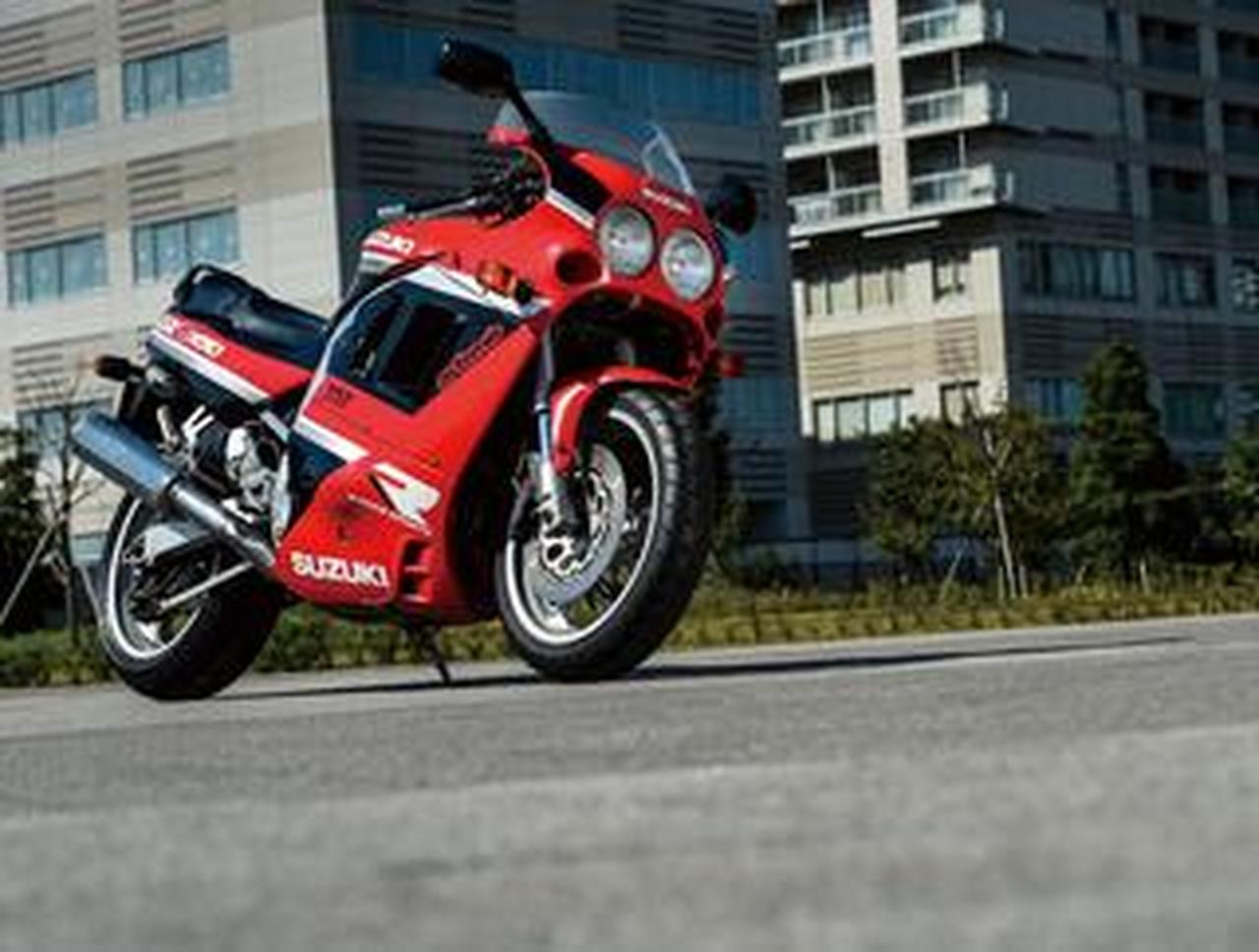 名車図鑑】『SUZUKI GSX-R1100/W』レーサーのテクノロジーが実現した