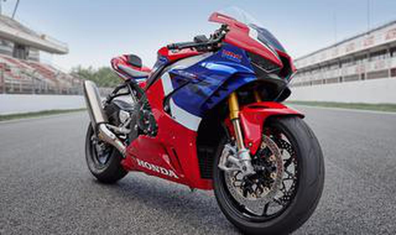 ホンダ「CBR1000RR-R FIREBLADE」のティザーサイトで開発
