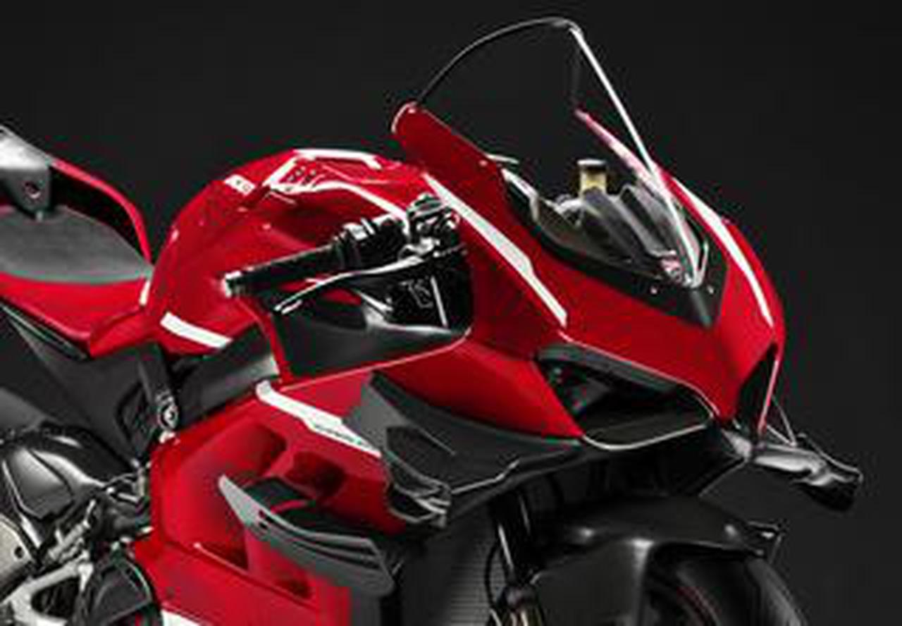 DUCATI パニガーレv4 スーパーレッジェーラ 1/7スケール　ドゥカティ ドゥカティ、スーパーレッジェーラV4の生産を開始