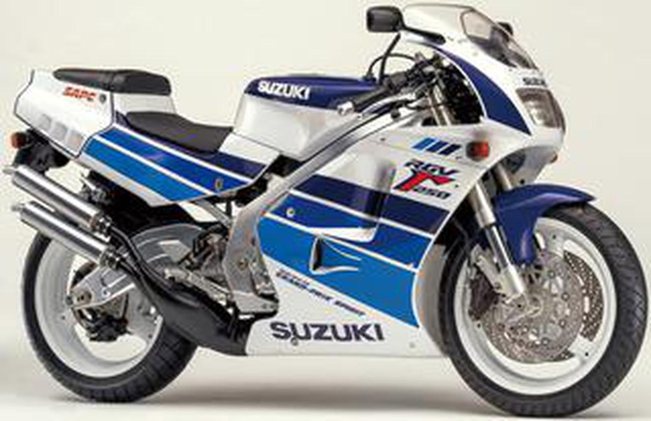 【絶版】SUZUKI RGV250Γ リヤ フェンダー VJ22A 絶版】SUZUKI RGV250Γ リヤ フェンダー VJ22A 90 VJ22A スズキ
