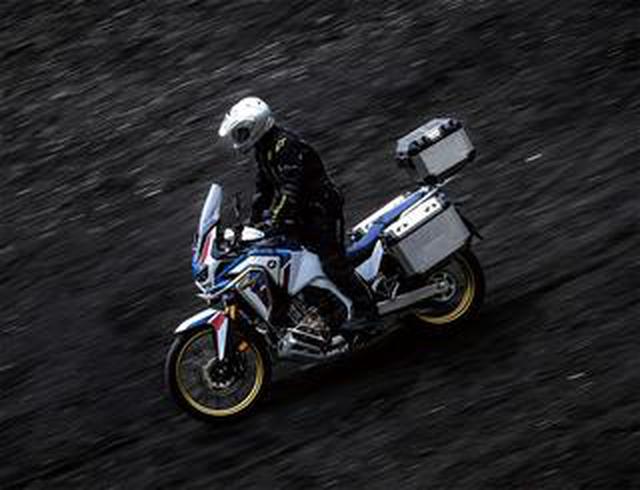 アフリカツイン 株式会社モーターマガジン社