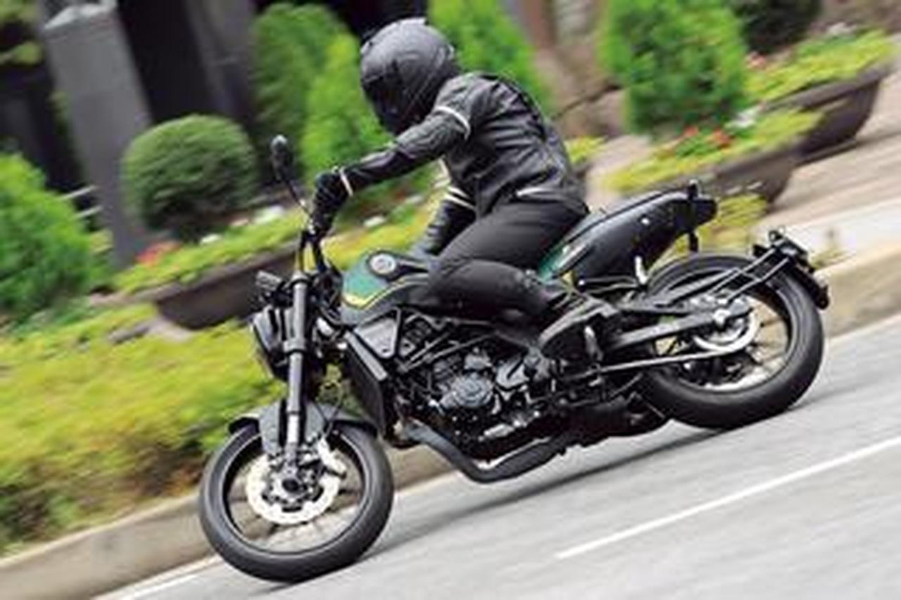ベネリ「レオンチーノ250」レビュー|ストリートを軽快に駆け抜ける