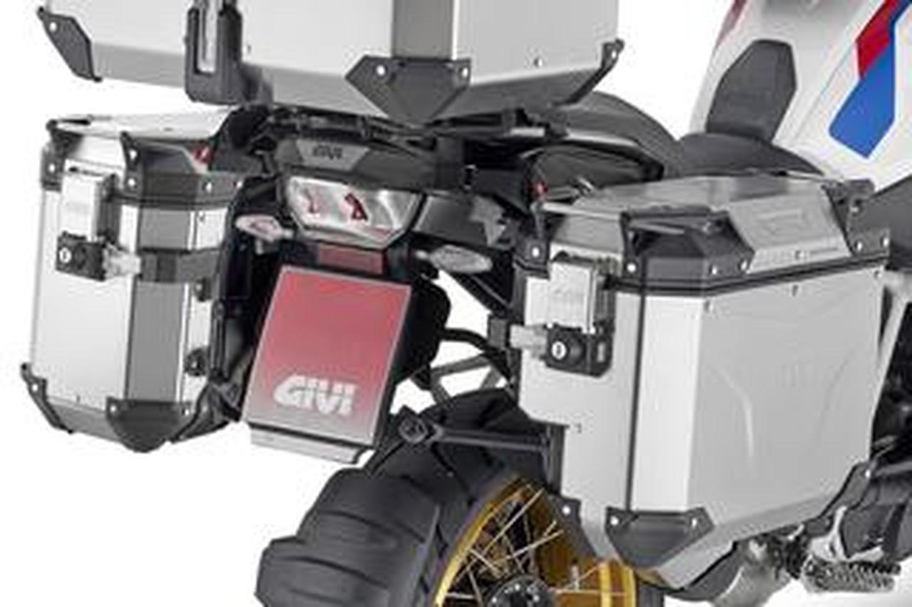 GIVIのサイドパニアの最新モデルが発売! 取り付けフックが頑丈に進化 