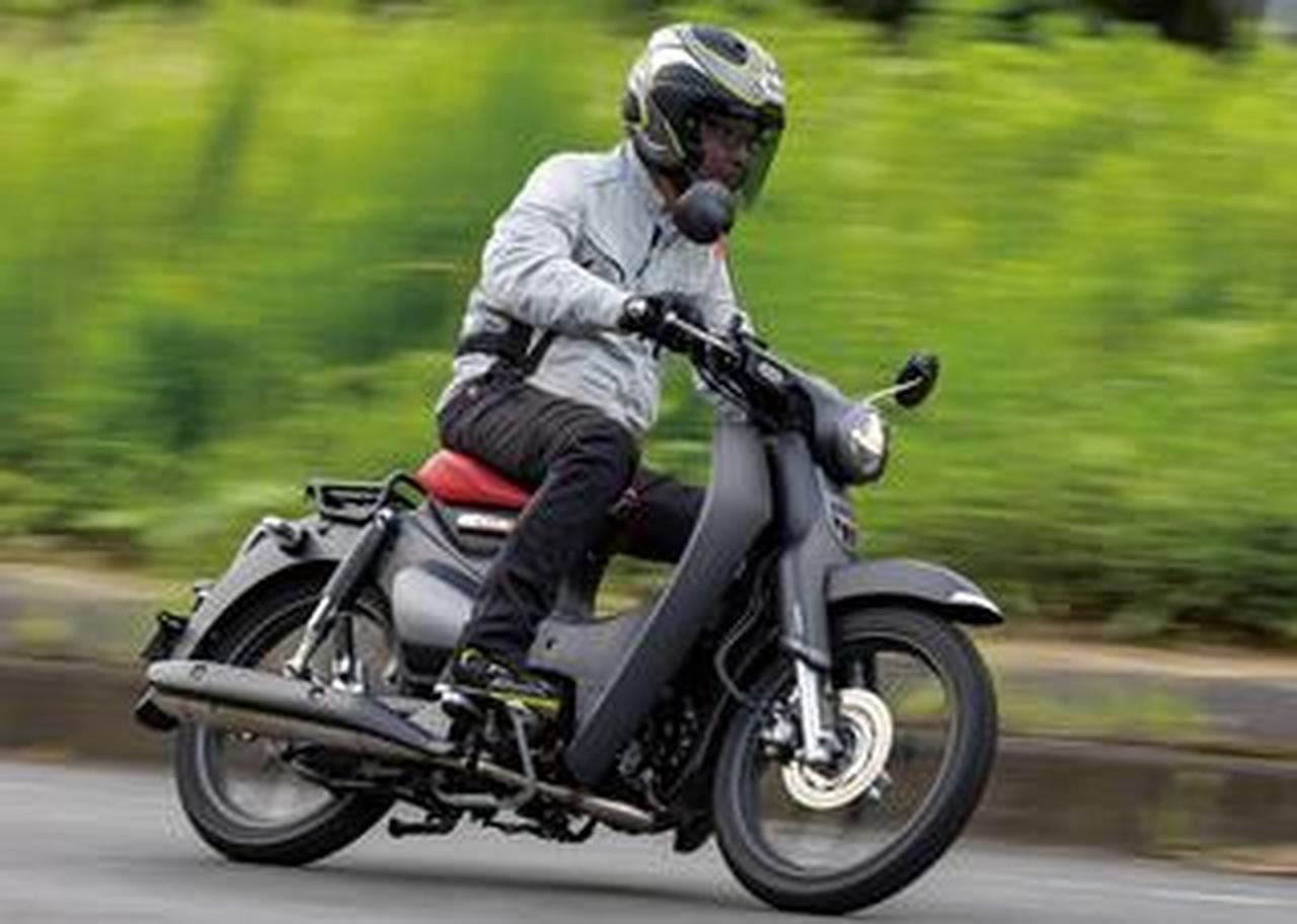 カブ界のラグジュアリーモデル! ホンダ「スーパーカブC125」に備わる