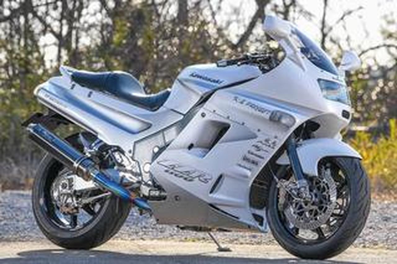 K-2プロジェクト ZZR1100(カワサキ ZZR1100)フラッグシップツアラーの