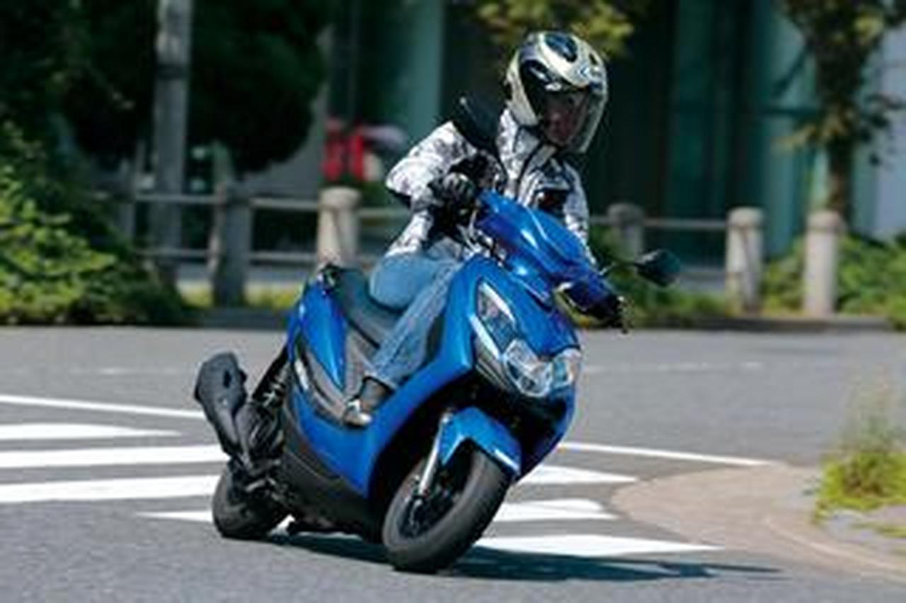 中古がお手頃価格なスズキの原付二種スクーター『スウィッシュ』は 中古がお手頃価格なスズキの原付二種スクーター『スウィッシュ』は