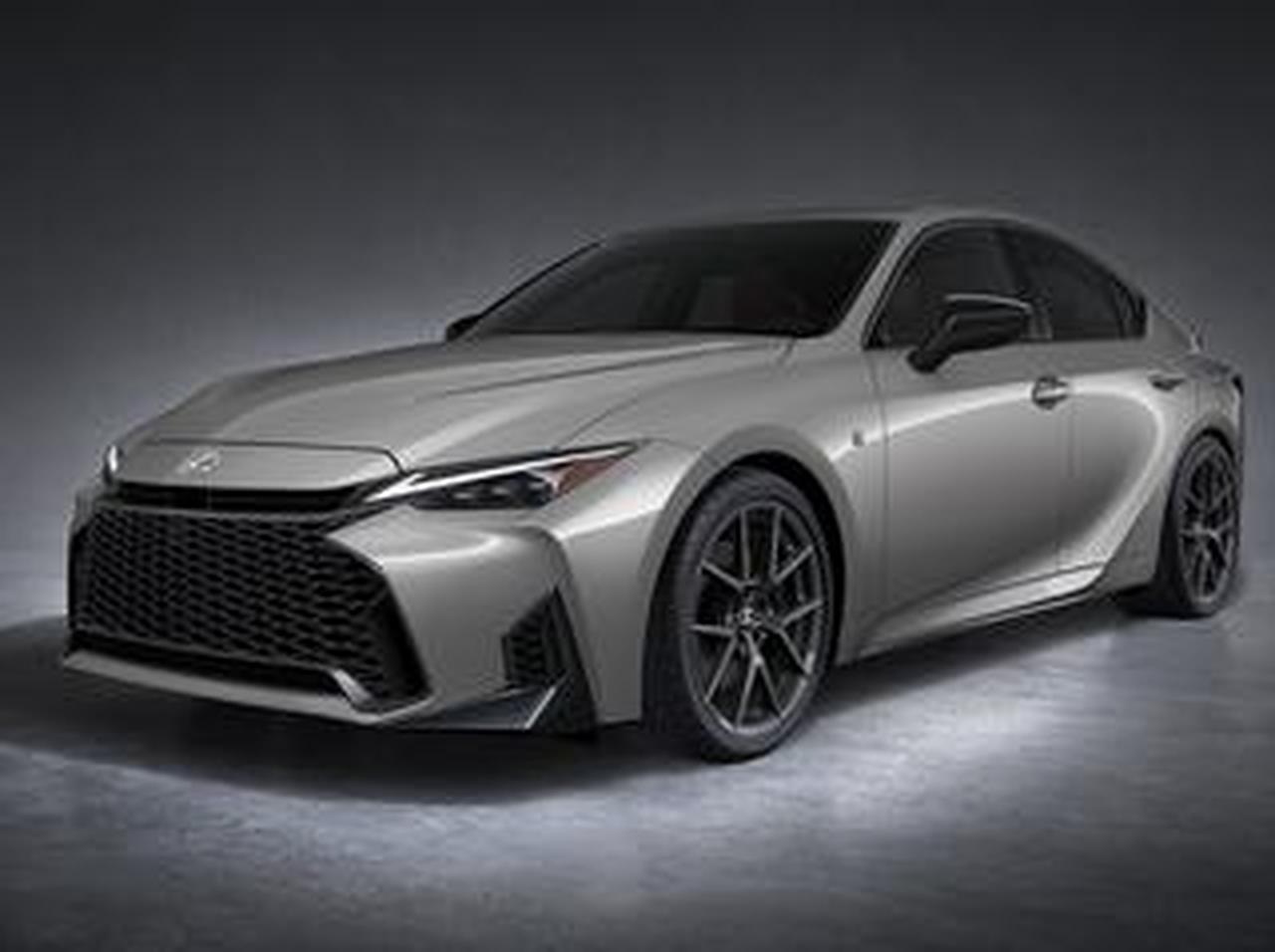 レクサスIS Fスポーツ冬タイヤ4本目　スペース☆ラッキー LEXUS「IS」がさらに精悍に進化。コンパクトFRスポーツセダンの走る