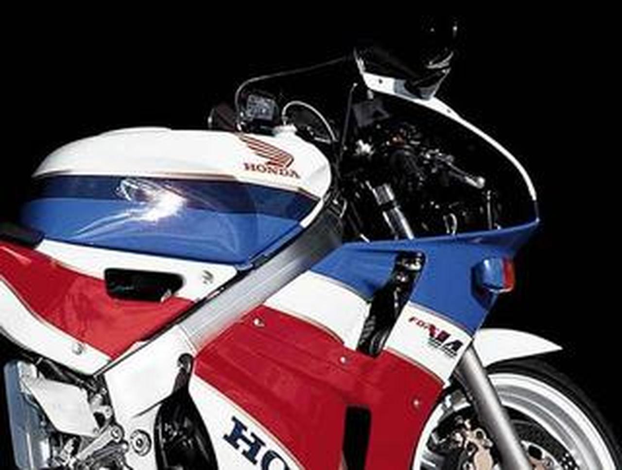 ホンダ「VFR400R(NC30)」(1989年)90度V型4気筒を搭載する400ccレプリカ