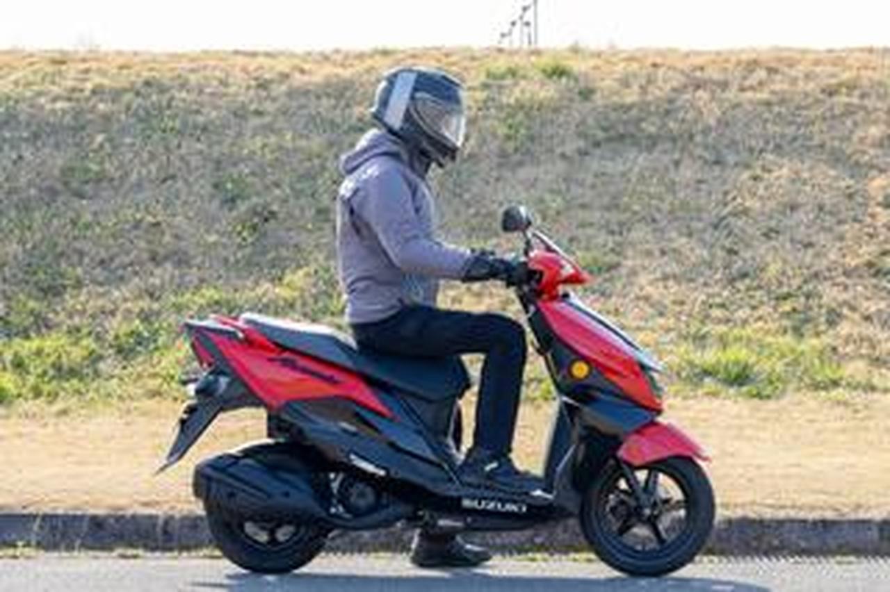 スズキの125ccスクーター『アヴェニス125』の実走燃費は? 足つき性 スズキの125ccスクーター『アヴェニス125』の実走燃費は? 足つき性