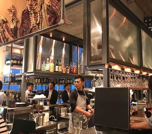 画像1: 300種類以上のワインが楽しめる「just like IT. 渋谷宮益坂店」がオープン!