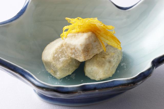 画像: 海老芋唐揚げ 柚子添え