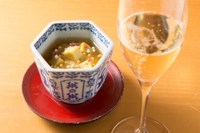 画像: 柔らか海老しんじょうとあわ麩蒸し