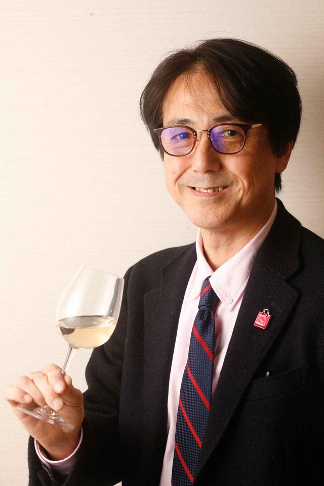 画像: 川邉久之氏 エノログ(ワイン醸造技術管理士)。1988年に渡米、ナパ・ヴァレーで日本人初の醸造責任者として活躍。帰国後、コンサルタント、審査員、醸造専門学校講師等を歴任。2009年「高畠ワイナリー」取締役製造部長。2019年「ŒNOLUTION」設立