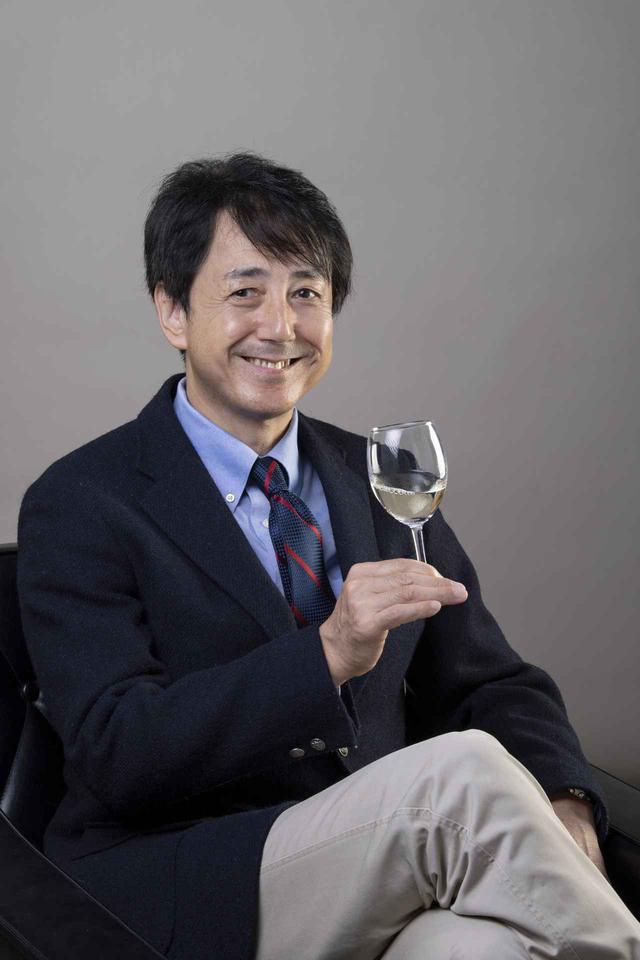 画像: 講師/川邉久之氏 エノログ(ワイン醸造技術管理士)。1988年に渡米、ナパ・ヴァレーで日本人初の醸造責任者として活躍。帰国後、コンサルタント、審査員、醸造専門学校講師等を歴任。2009年「高畠ワイナリー」取締役製造部長。2019年「ŒNOLUTION」設立