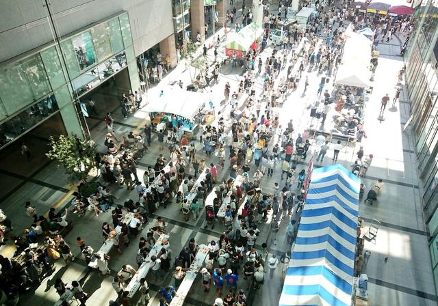 画像: ▲JR浜松駅前のパブリックスペース「ソラモ」で開催されたイベント(画像は2018年の様子)