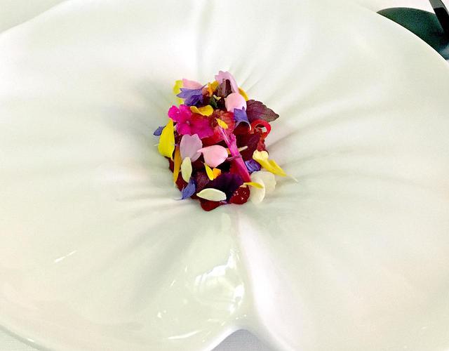 画像: 『ナチュール(Nature) 2013年』と合わせたカモのフォアグラ料理