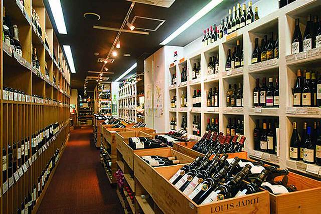 画像: 京都府京都市下京区四条通堀川西入唐津屋町528 TEL.075-841-3058 営業時間:11:00 ~ 19:00 休 日曜・月曜 http://kyoto.winegrocery.com