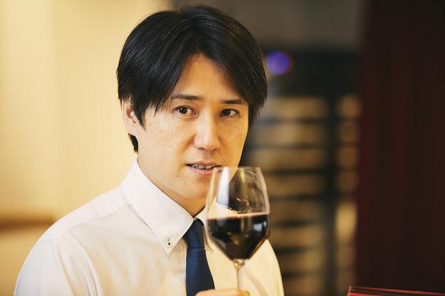 画像: 田邉公一氏 Koichi TANABE ワインディレクター。ワインスクール「レコール・デュ・ヴァン」講師。「タイソンズ アンド カンパニー」「アニス」「アミュゼ」などのレストランや、イベントのワイン監修を手掛けている