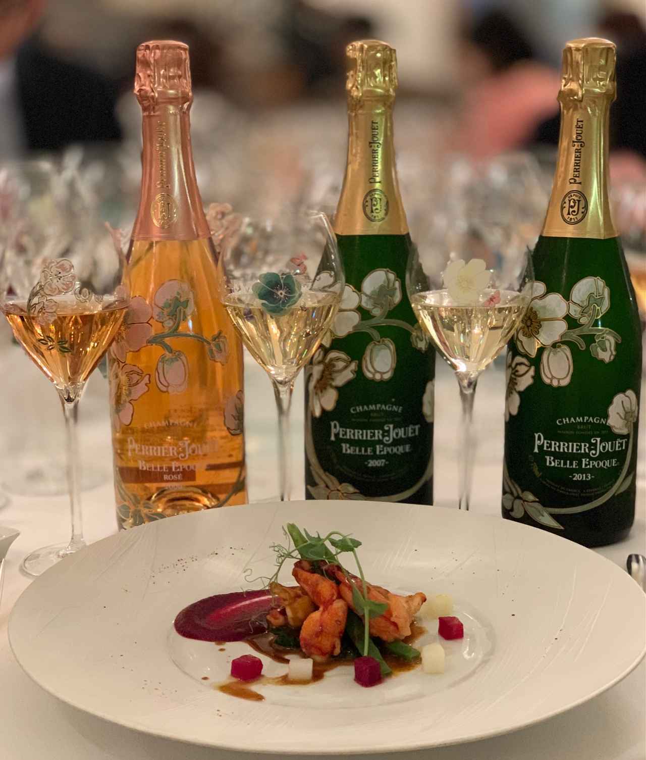 エミール・ガレのアネモネ誕生から120年目の特別デザインボトル ワイン王国