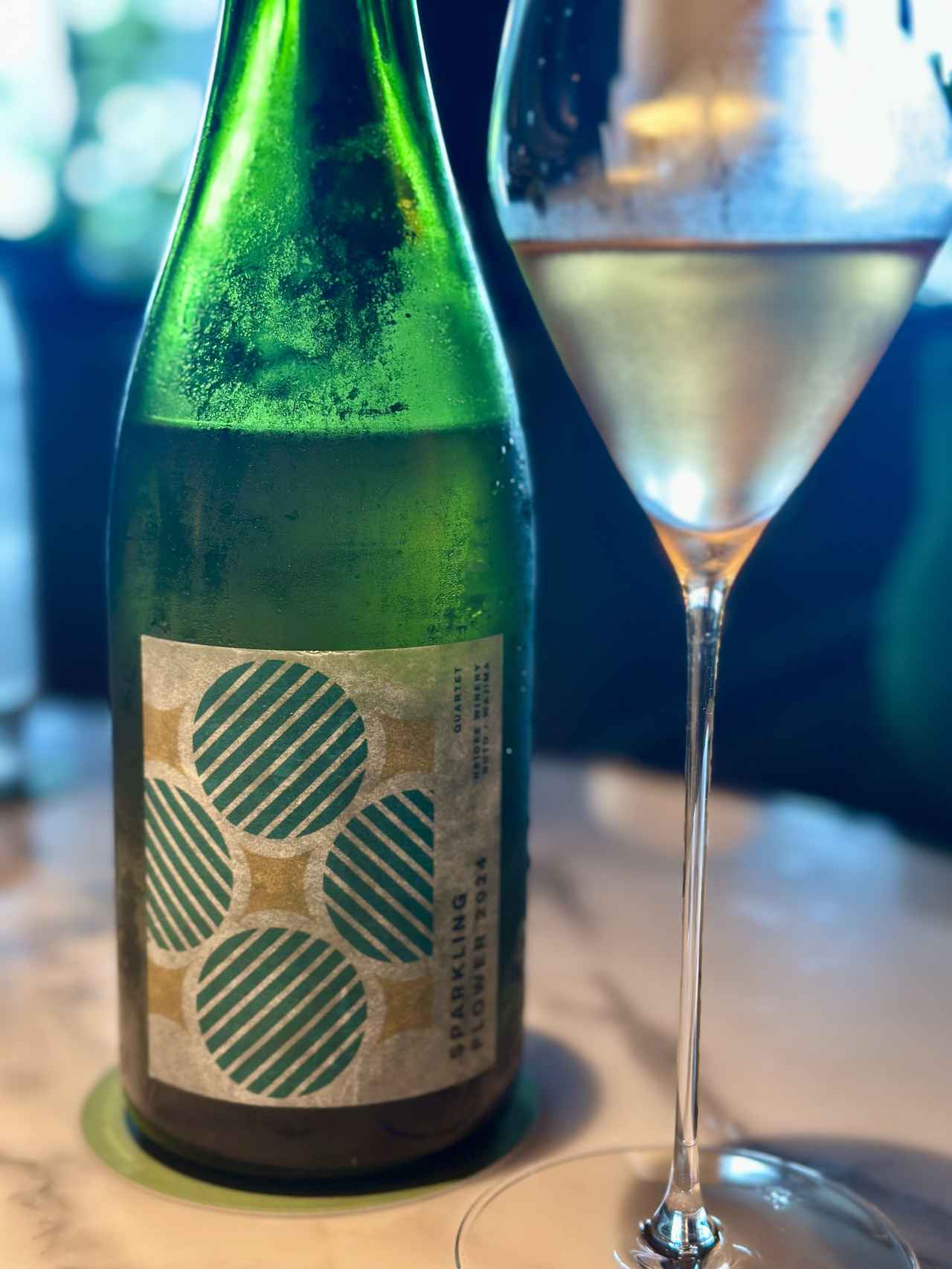 画像: ワインの一例。石川県の「HEIDEE WINERY」の瓶内2次発酵のロゼスパークリングワイン『カルテット スパークリングフラワー 2024年』。甲州65％とヤマソーヴィニヨン35％のブレンドで「きめ細やかでやさしい泡とともに、ジューシーな酸と甘味が口に広がります。今の季節にぴったりの1本です」とヘッドソムリエの矢田部匡且氏