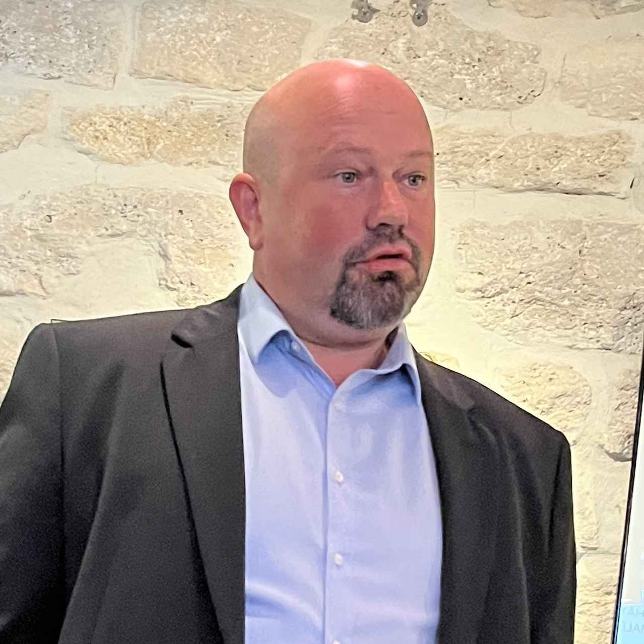 画像: オレリヤン・ミュラール氏―シャトー・マレスカス販売担当ディレクター