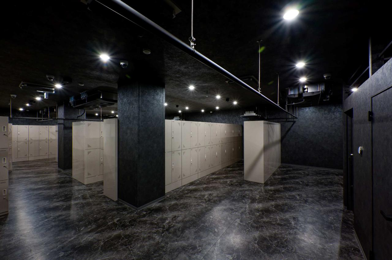 画像1: 満を持して営業スタート! セラー内部を徹底解剖