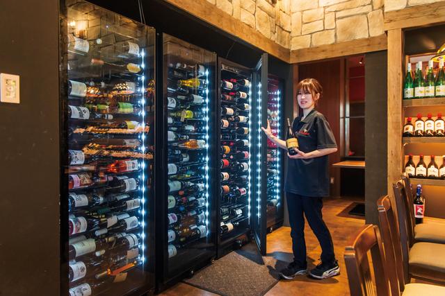 4台横並びビルトインで迫力あるディスプレイ ワインセラー「Brilliant